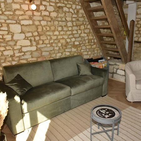 Maisonnette Du Bonheur - Vue Campagne - Baignoire Balneo 32 Jets - Lits Queen Size Vadencourt  Kültér fotó