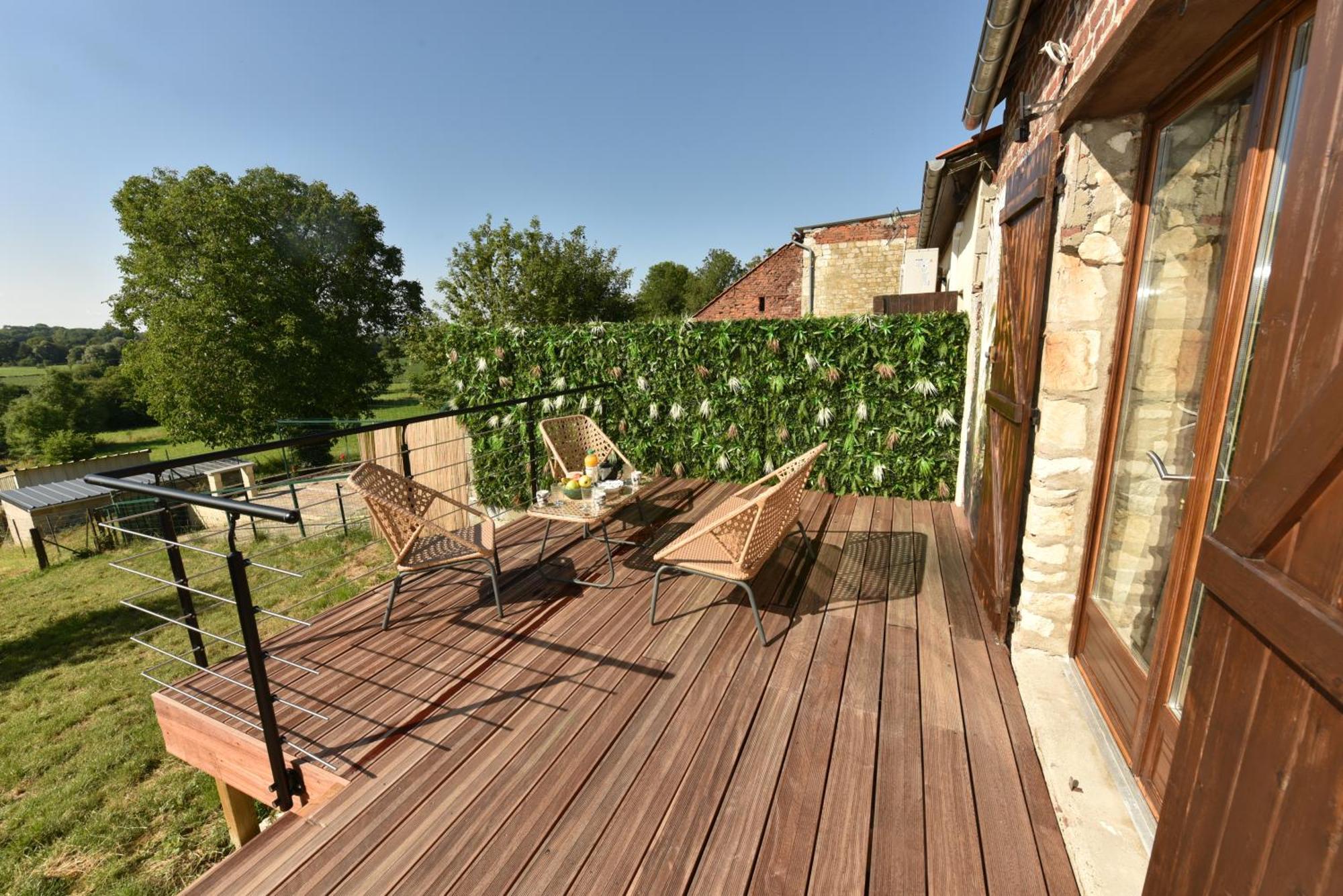 Maisonnette Du Bonheur - Vue Campagne - Baignoire Balneo 32 Jets - Lits Queen Size Vadencourt  Kültér fotó